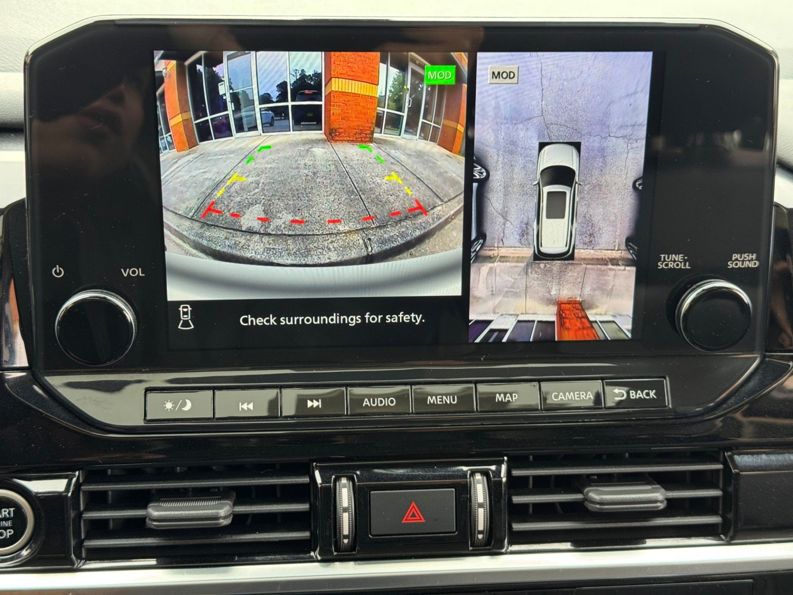 Used 2022 Nissan Pathfinder SL w/ SL Premium Package FWD image 26