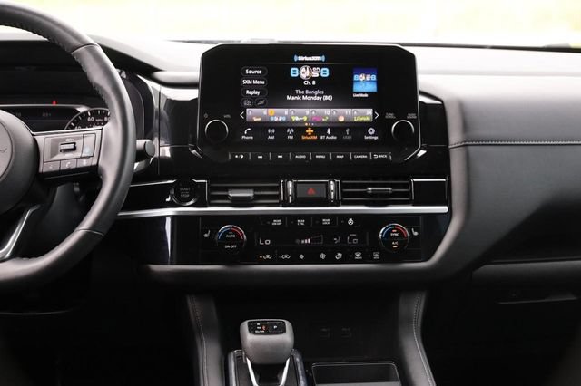 Certified 2025 Nissan Pathfinder SL AWD/4WD image 26