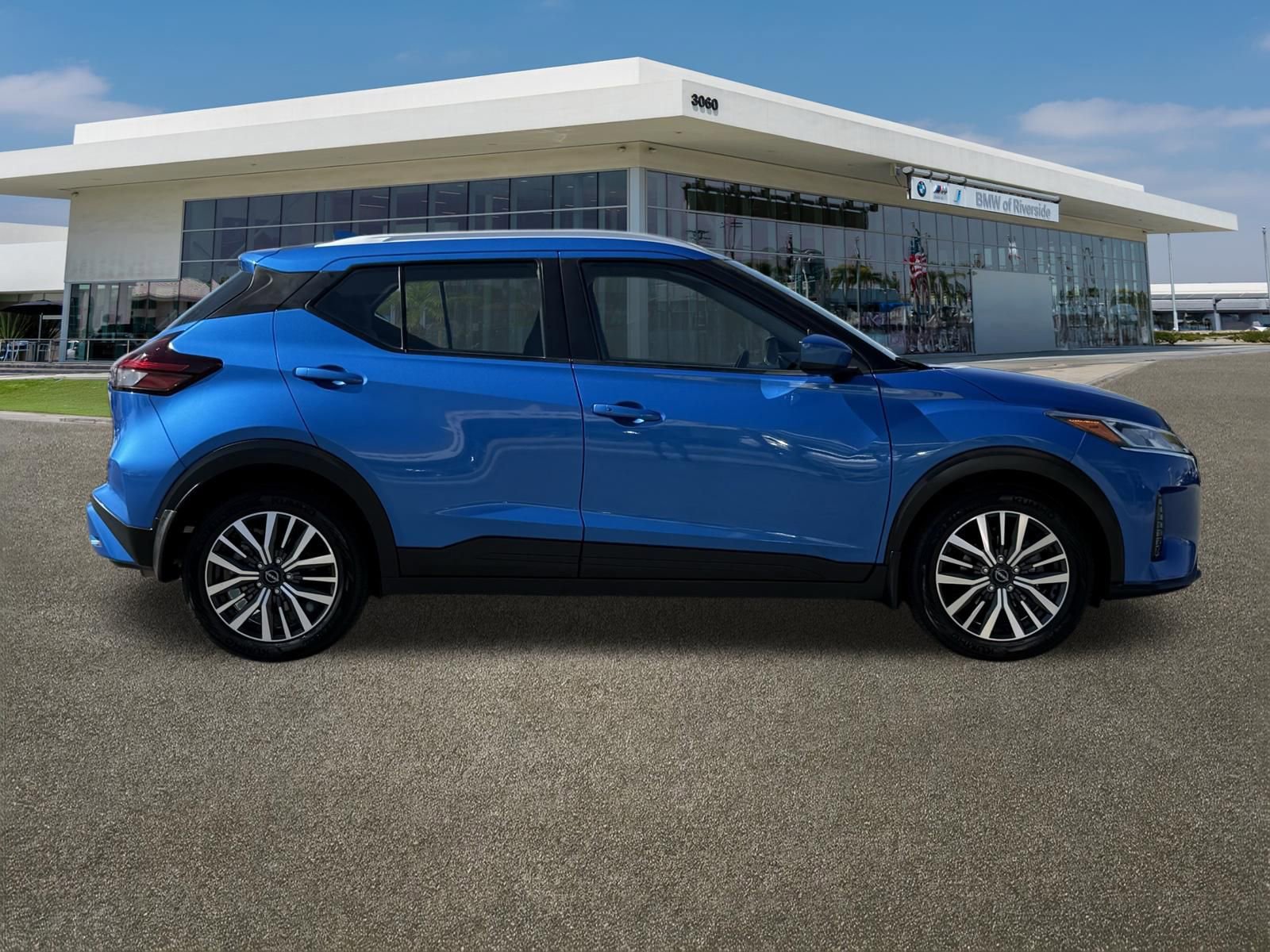 Used 2023 Nissan Kicks SV image 12