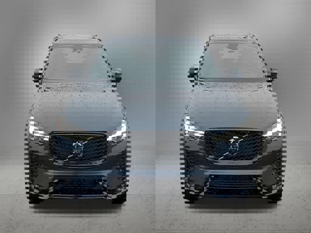 Used 2026 Volvo XC60 B5 Plus w/ Protection Package Premier image 9