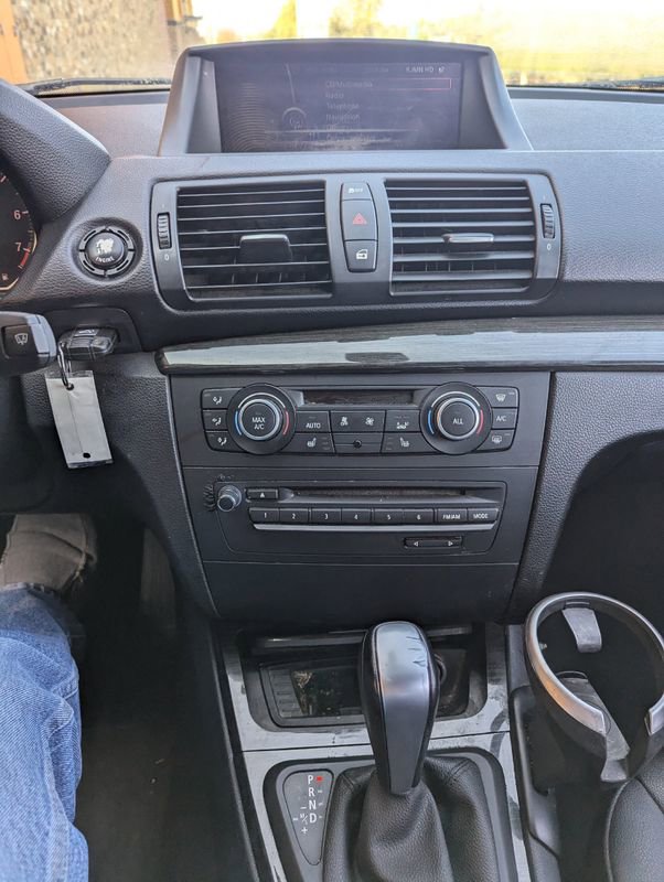 Used 2013 BMW 128i Coupe w/ Technology Pkg image 18