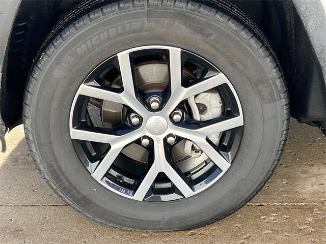 Used 2024 Jeep Grand Cherokee Limited image 7