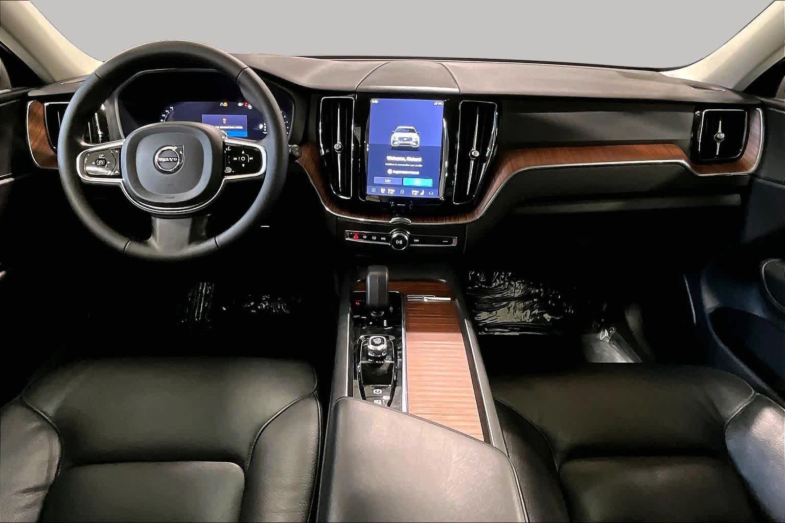 Used 2024 Volvo XC60 B5 Plus w/ Climate Package AWD/4WD image 15