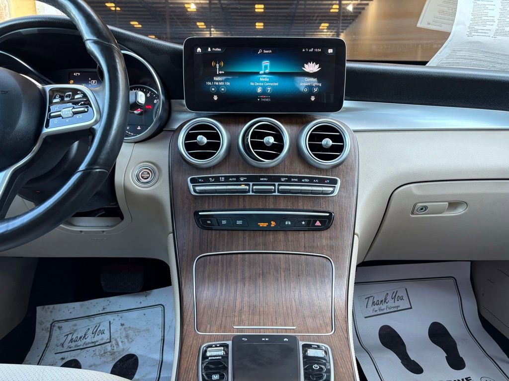 Used 2020 Mercedes-Benz GLC 300 4MATIC w/ Multimedia Package image 37