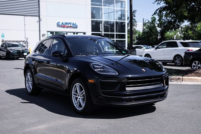 Used 2022 Porsche Macan AWD/4WD image 9