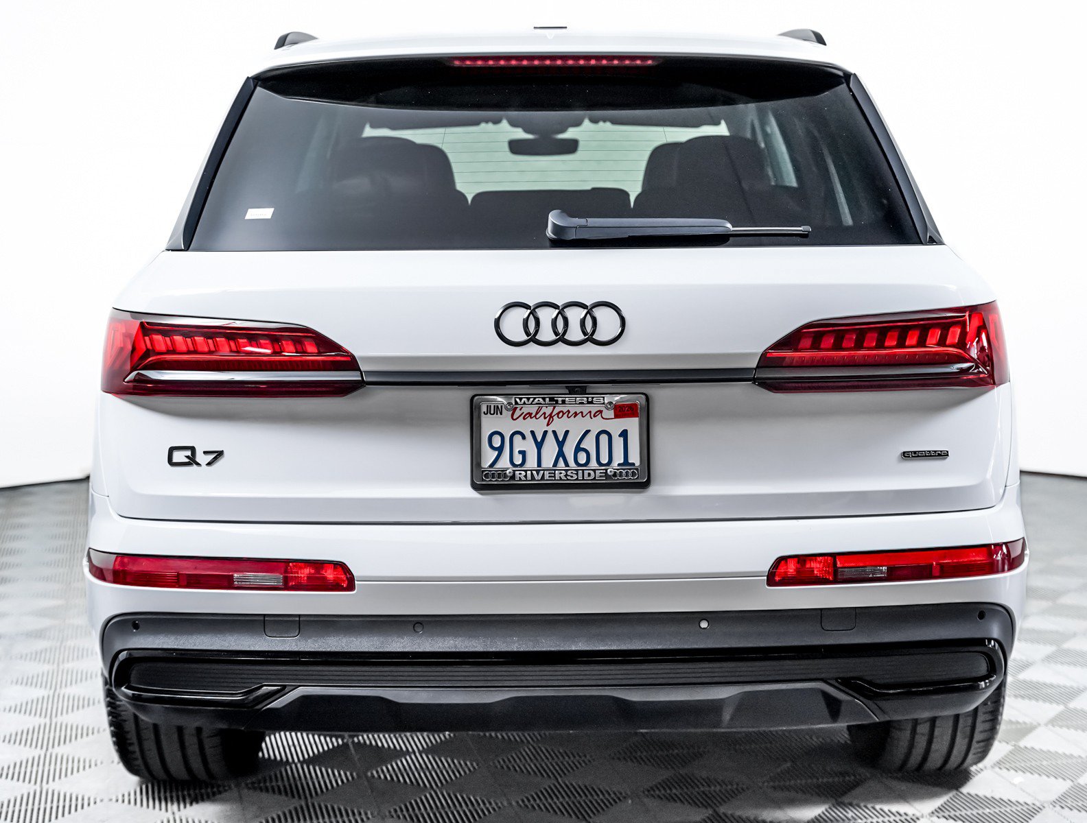 Used 2023 Audi Q7 2.0T Premium Plus w/ Premium Plus Package AWD/4WD image 10