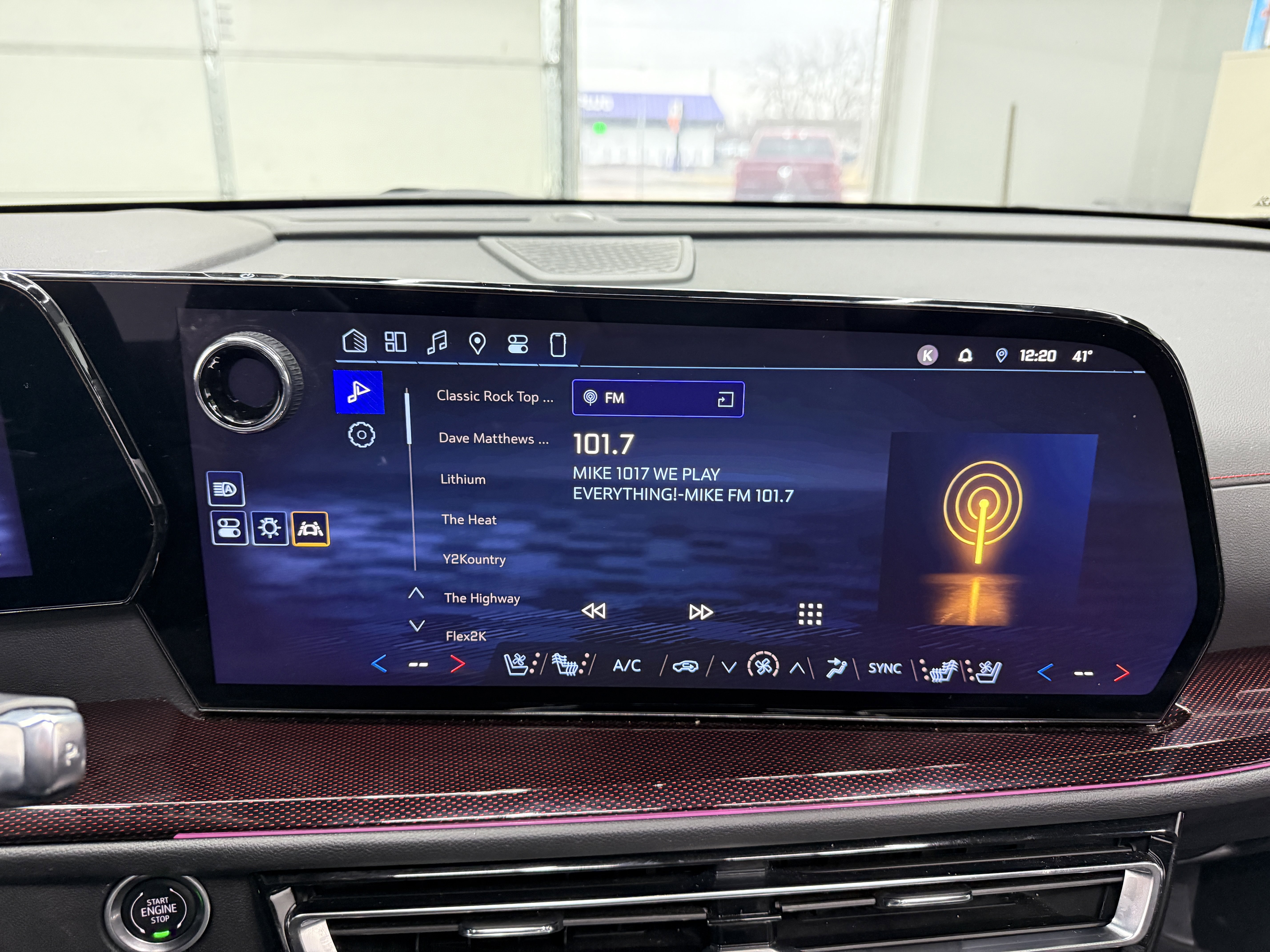 Used 2024 Chevrolet Traverse RS image 20