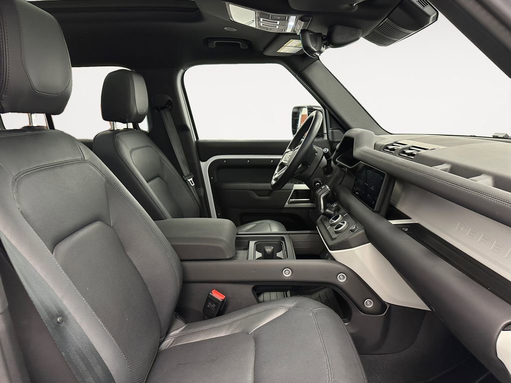 Used 2024 Land Rover Defender 110 S image 15