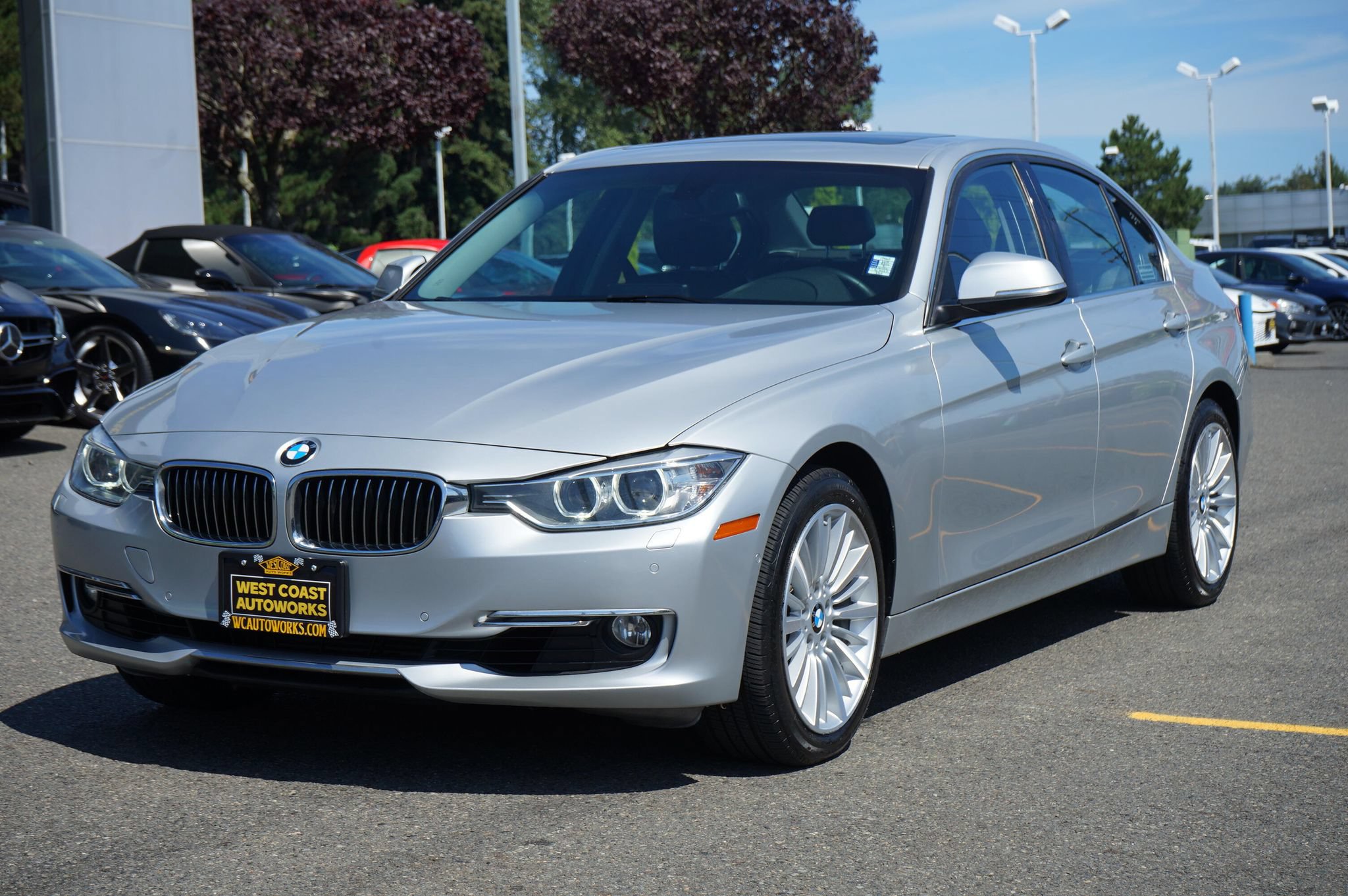 Used 2015 BMW 328i xDrive Sedan AWD/4WD image 1