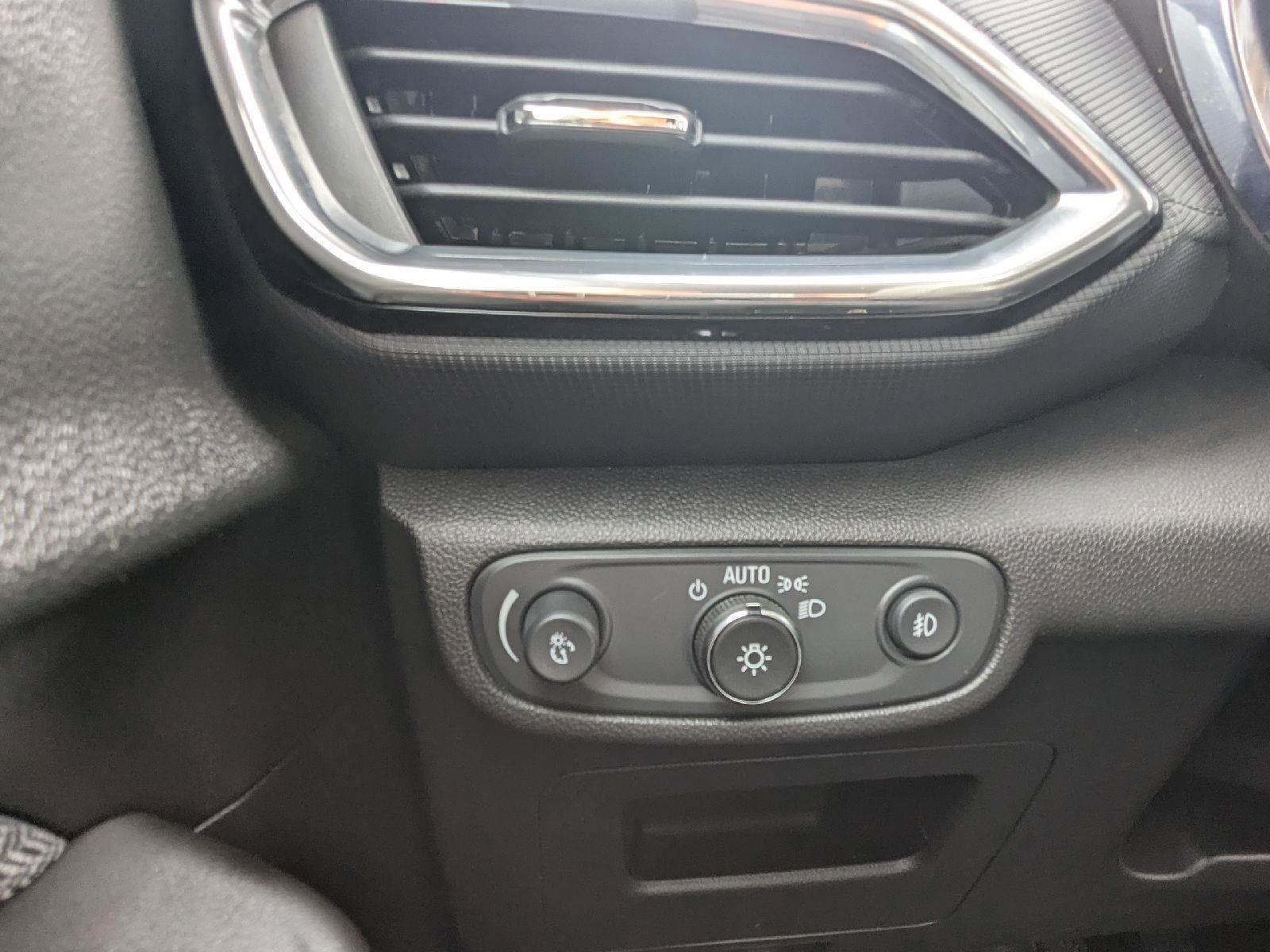 Certified 2022 Chevrolet TrailBlazer LT w/ Convenience Package image 22