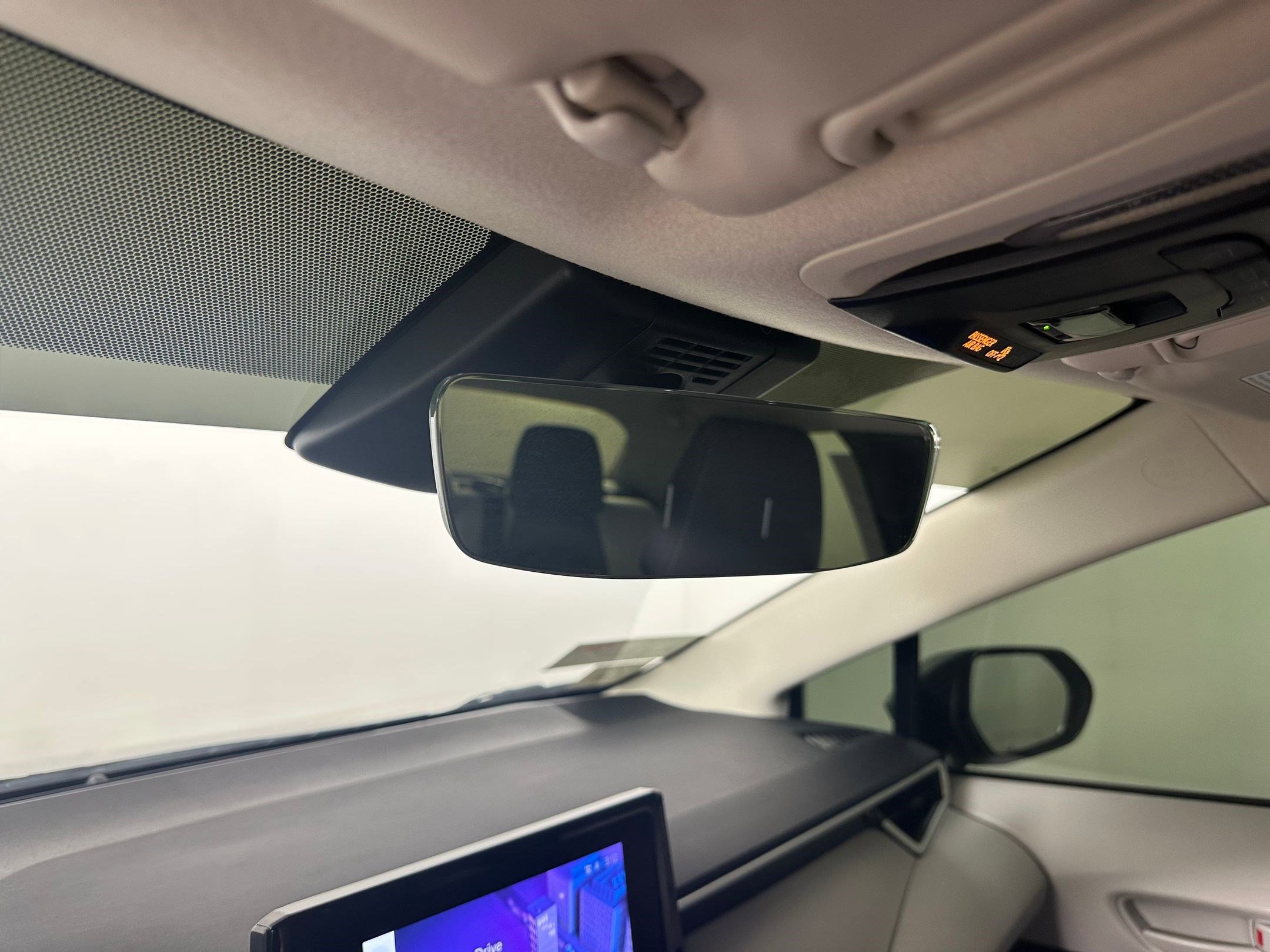 Used 2025 Toyota Corolla LE image 18