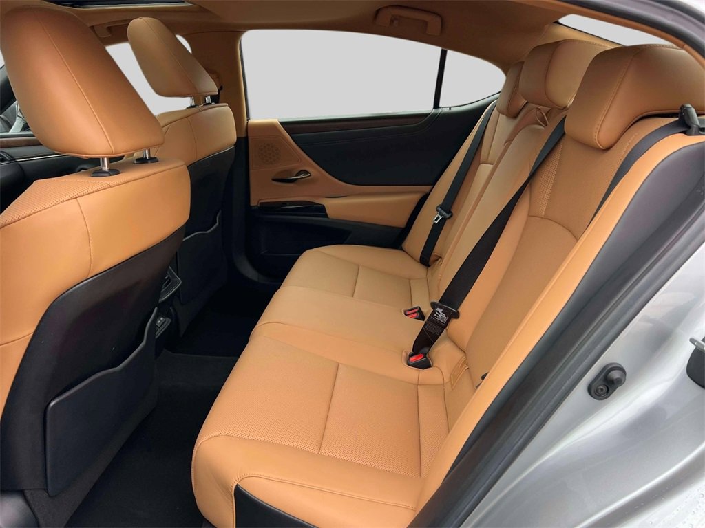 Certified 2023 Lexus ES 350 w/ Premium Package image 10