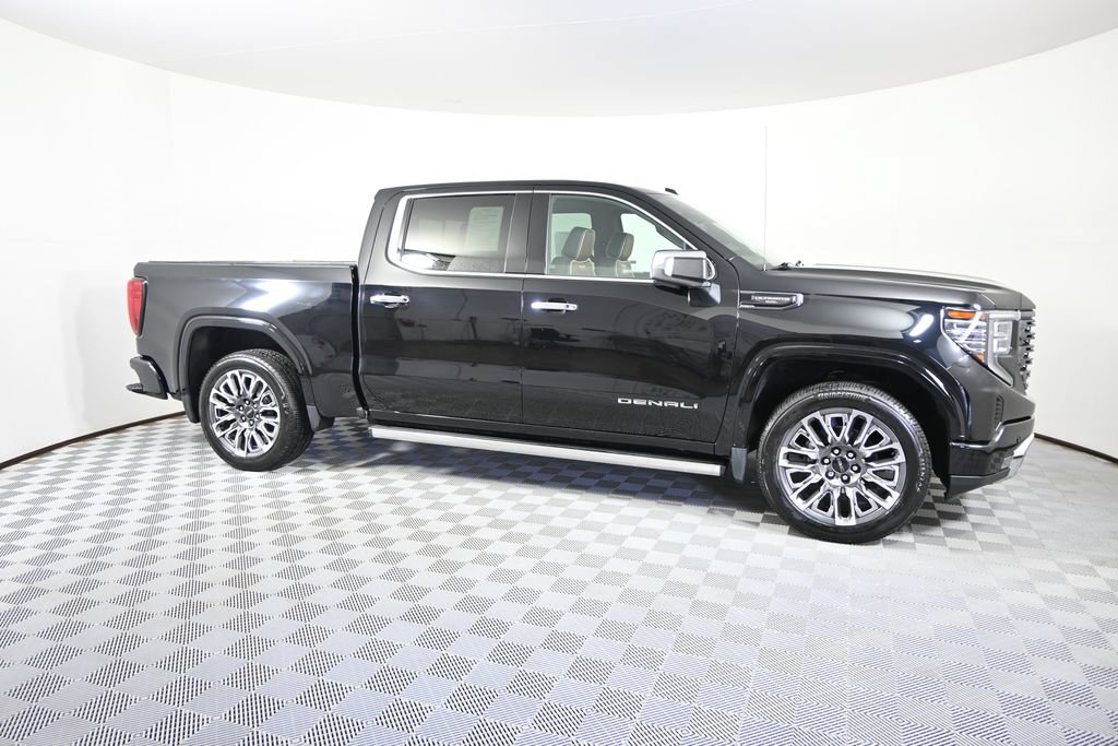 Used 2025 GMC Sierra 1500 Denali Ultimate AWD/4WD image 9