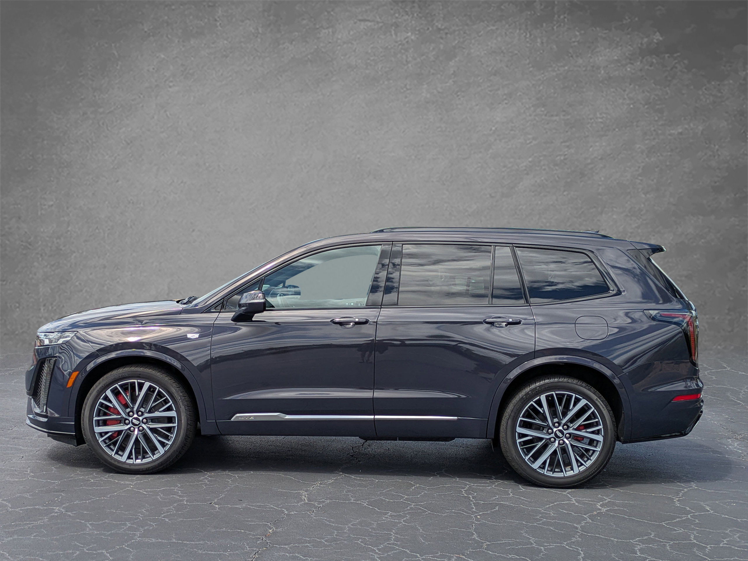 Certified 2024 Cadillac XT6 Sport w/ LPO, Floor Liner Package image 3