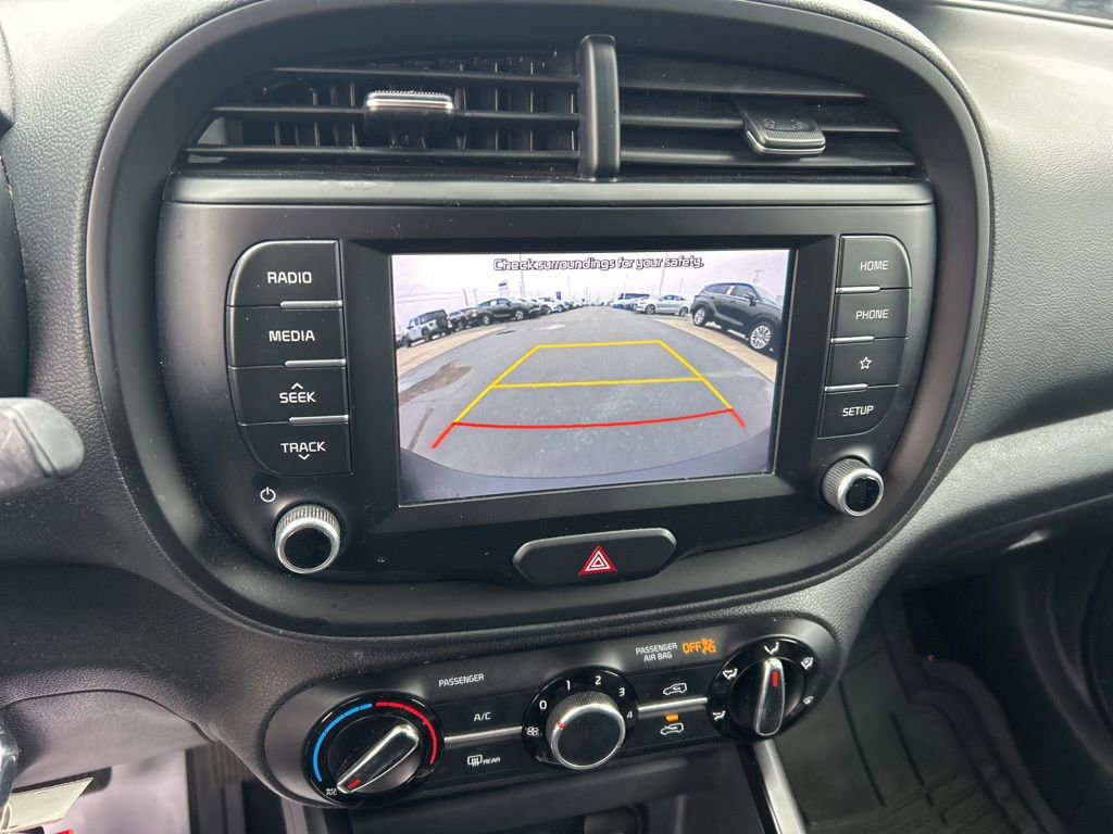Used 2020 Kia Soul LX image 11