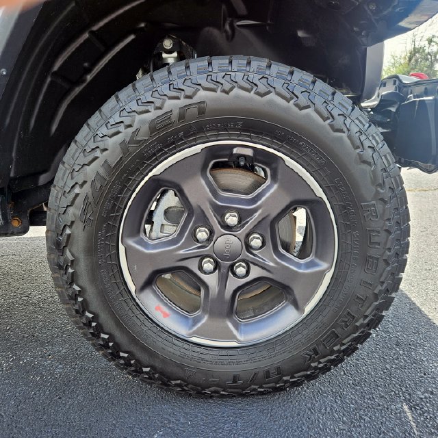 Used 2020 Jeep Gladiator Rubicon AWD/4WD image 32