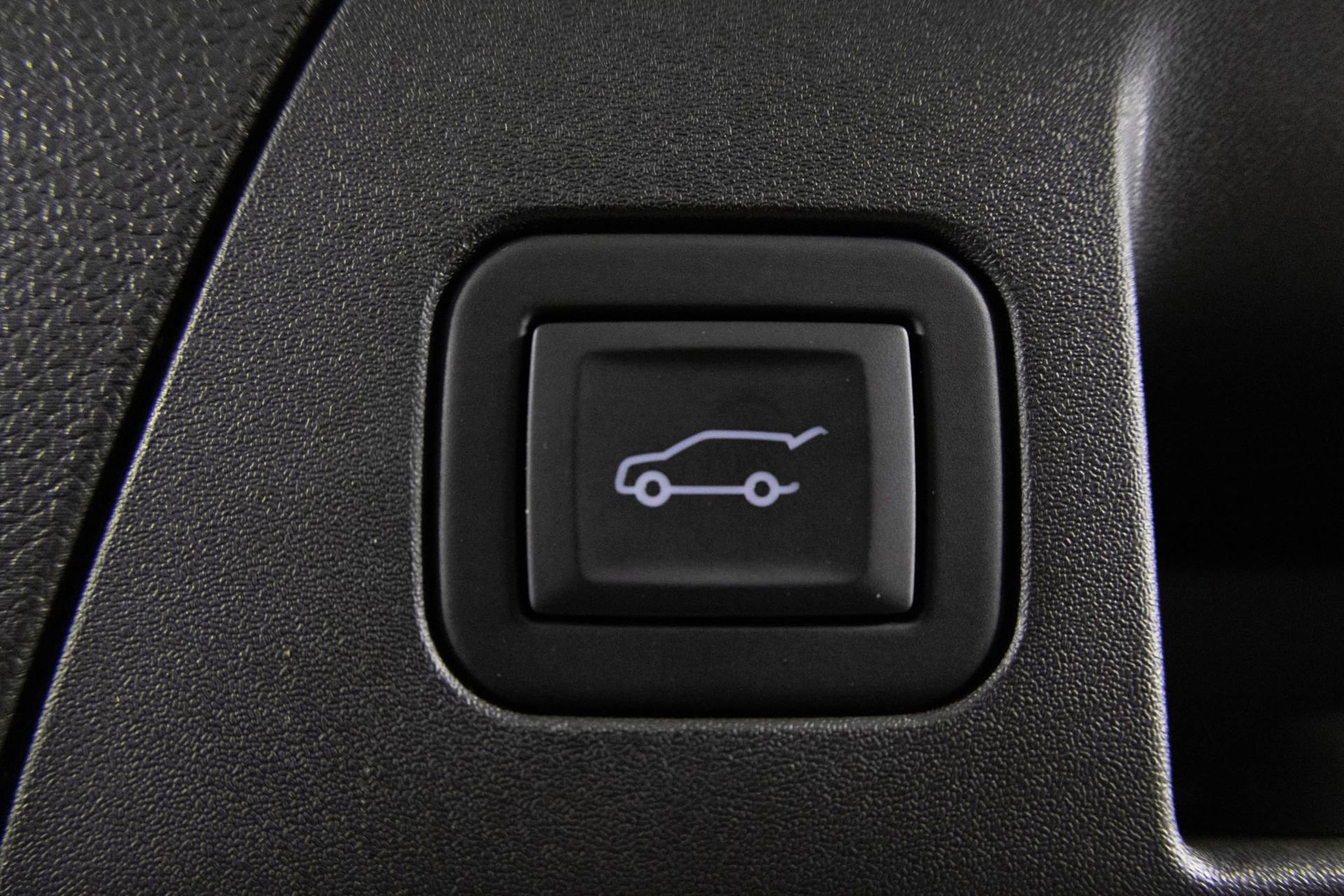 Used 2023 Buick Envision Essence w/ Sport Touring Package image 37
