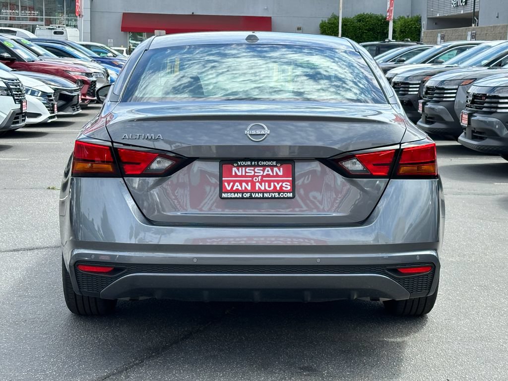 Used 2025 Nissan Altima 2.5 S FWD image 5