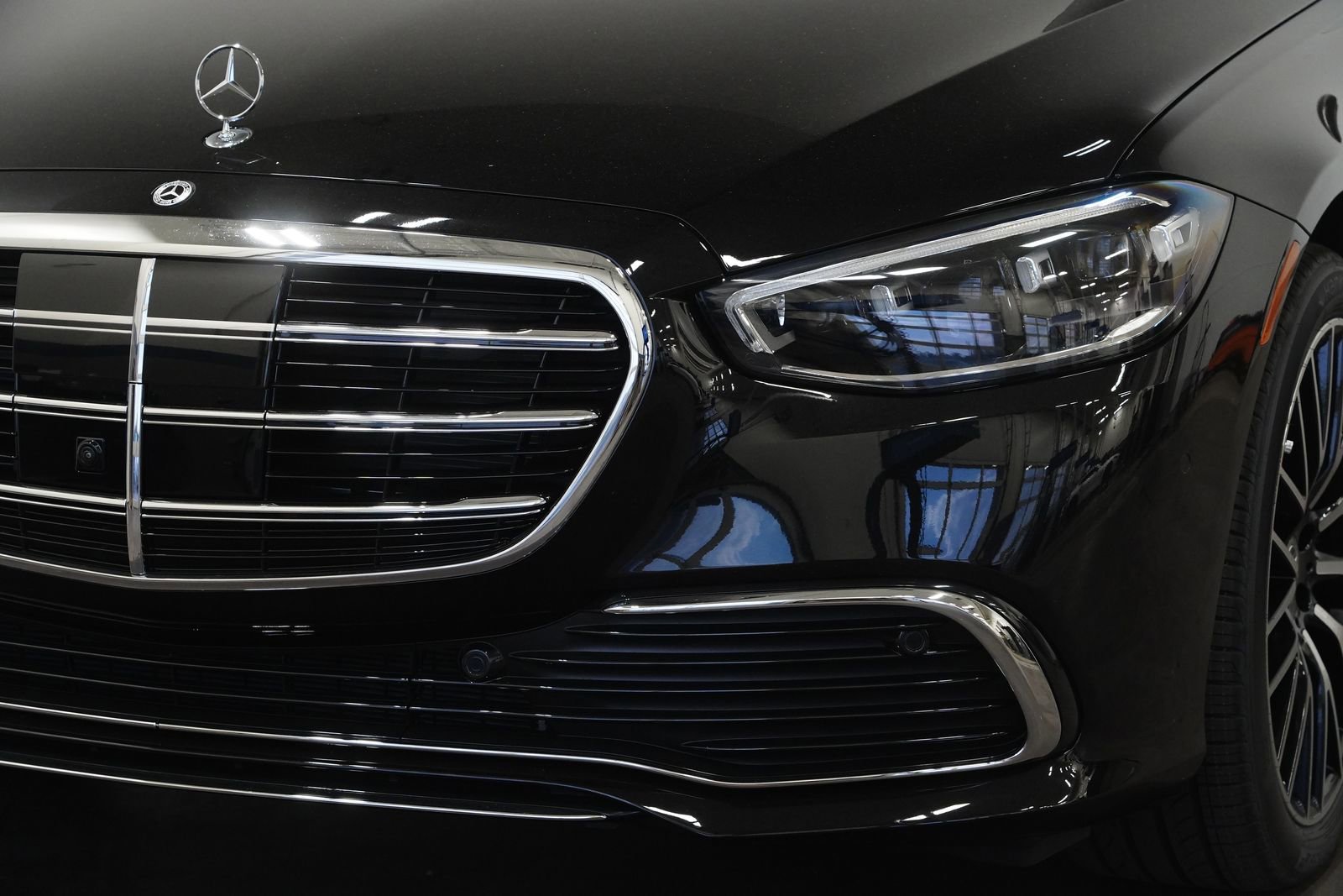 New 2026 Mercedes-Benz S 580 4MATIC Sedan image 11