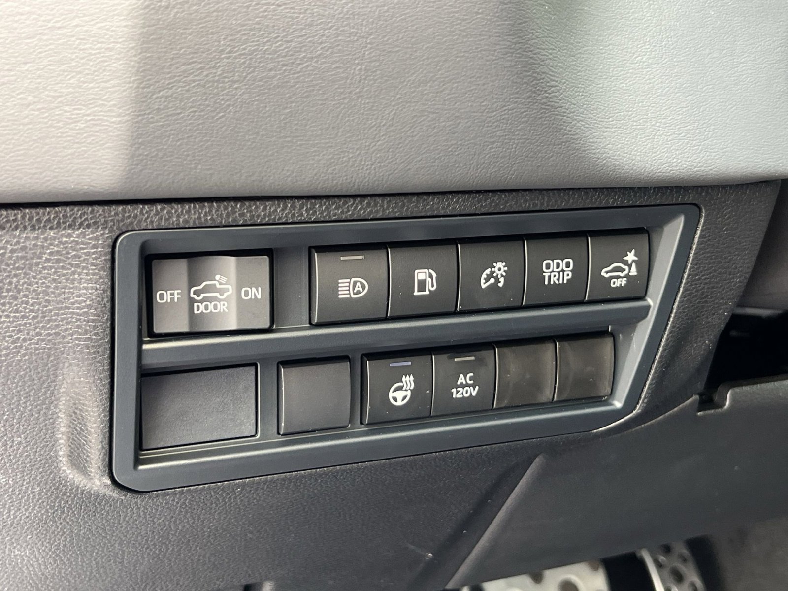 New 2026 Toyota Tundra Limited AWD/4WD image 22