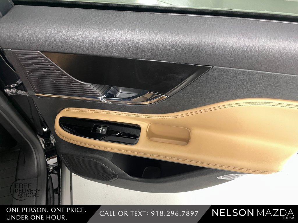 Used 2022 Lincoln Corsair Reserve w/ Elements Package image 38