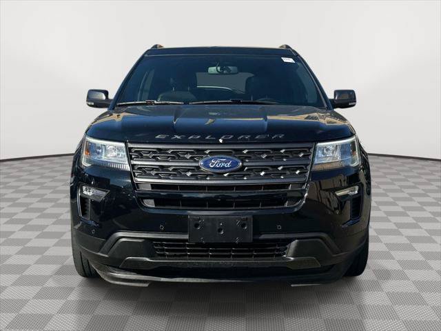 Used 2019 Ford Explorer XLT w/ Equipment Group 202A AWD/4WD image 2