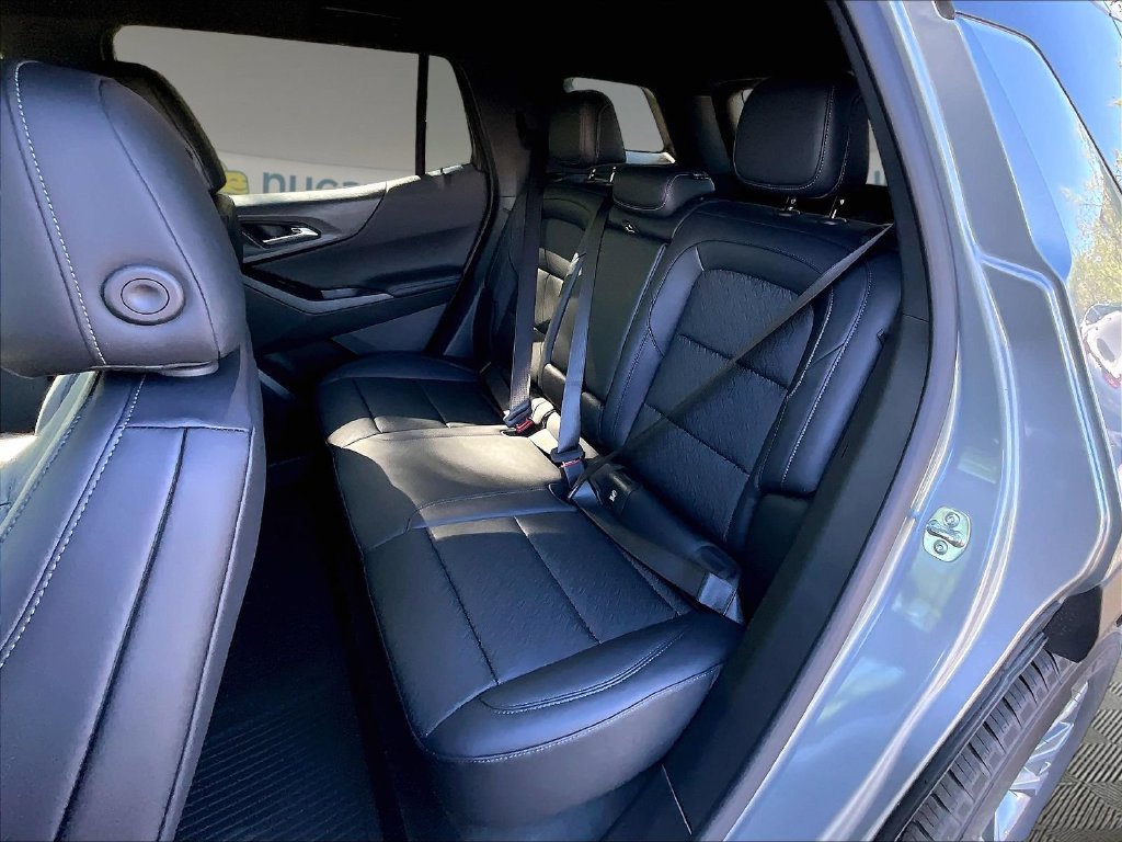New 2026 Chevrolet Equinox LT w/ Convenience Package II AWD/4WD image 15