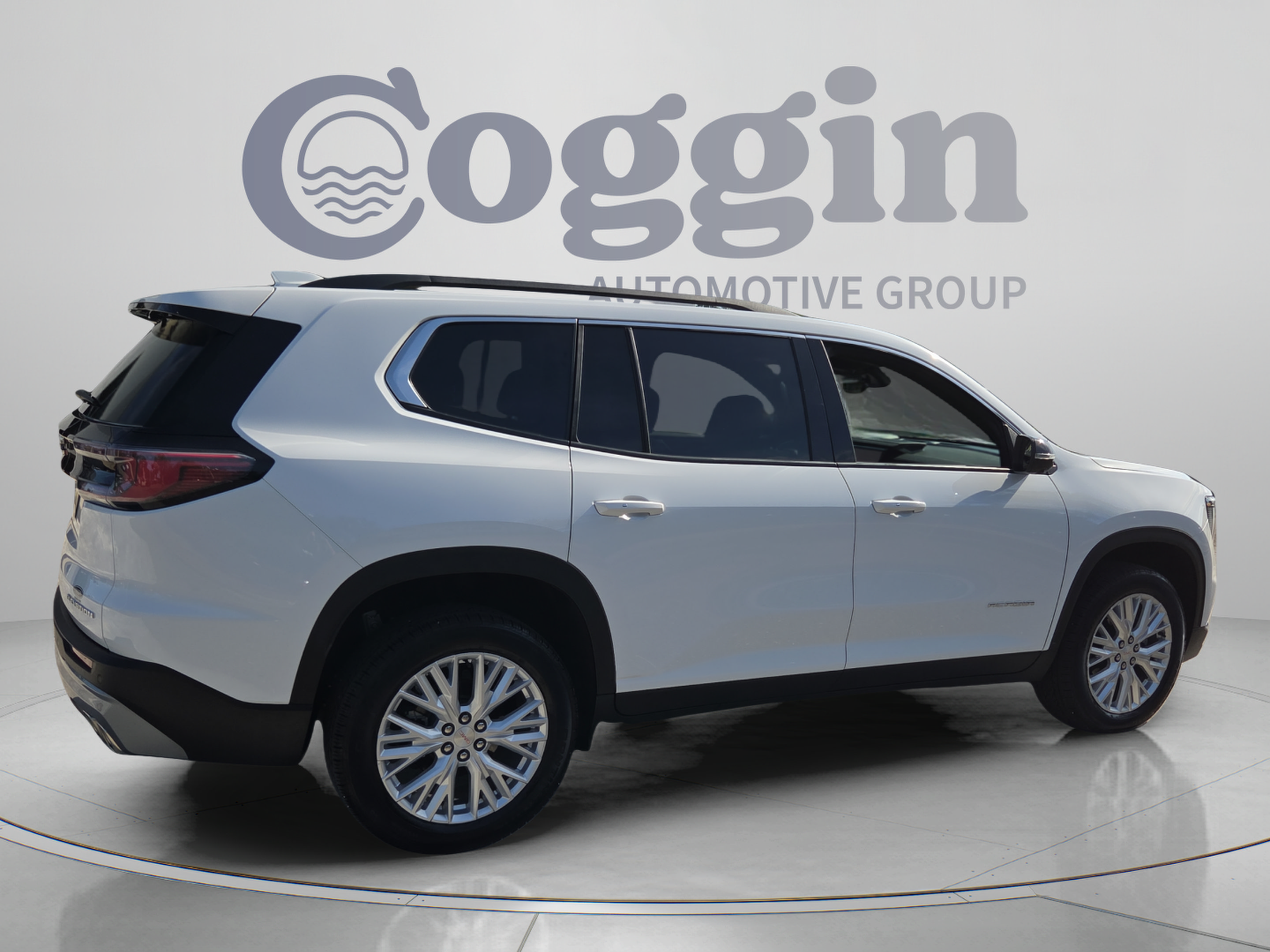 Certified 2026 GMC Acadia Elevation w/ Elevation Premium Package FWD image 5