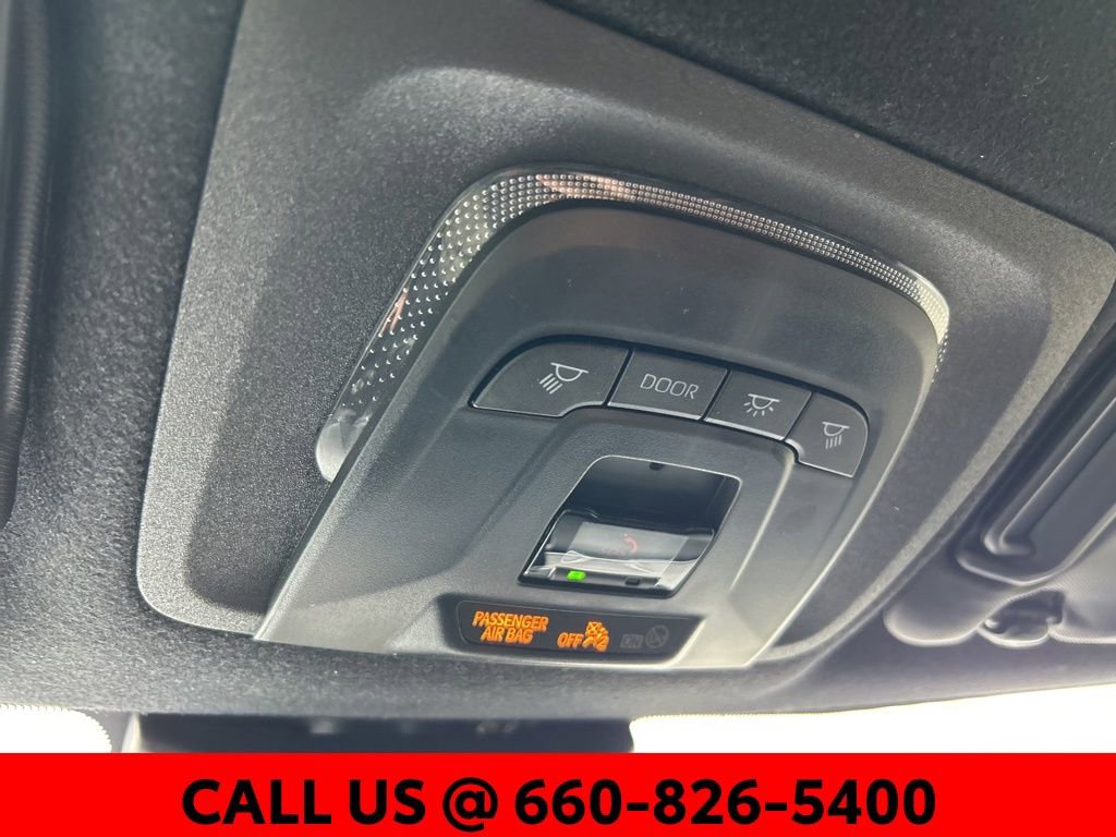 Used 2024 Toyota Corolla SE image 13