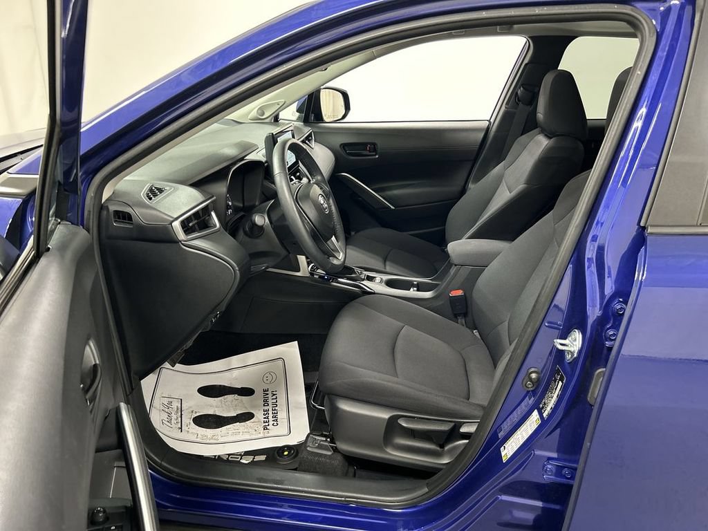 Used 2024 Toyota Corolla Cross LE w/ Moonroof Package AWD/4WD image 9