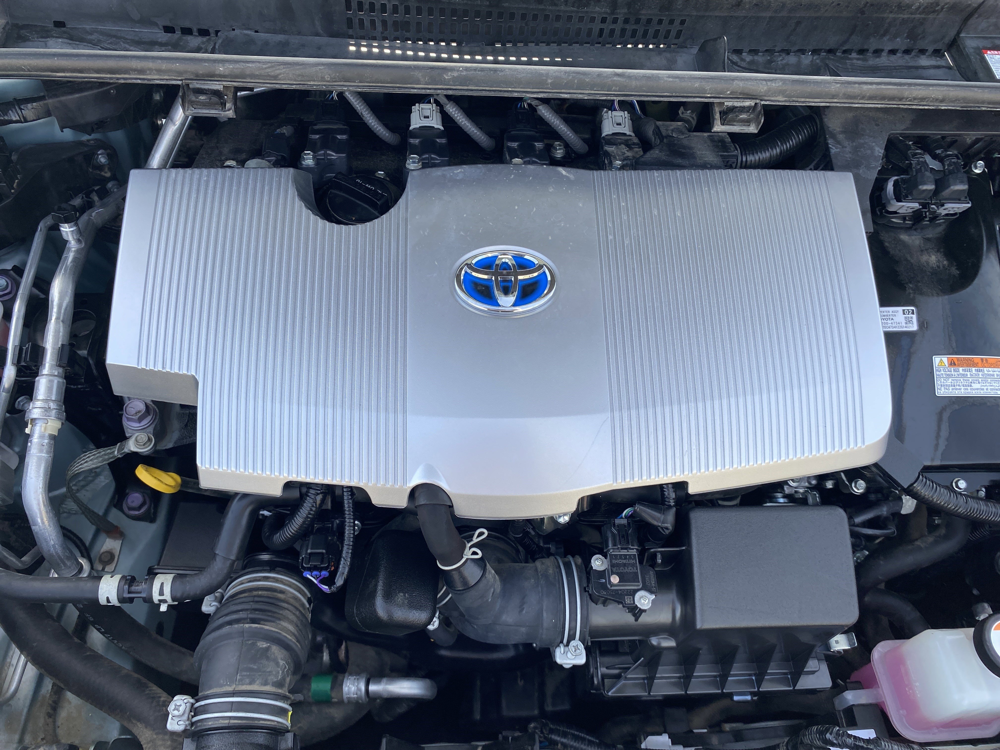 Used 2022 Toyota Prius LE AWD/4WD image 24