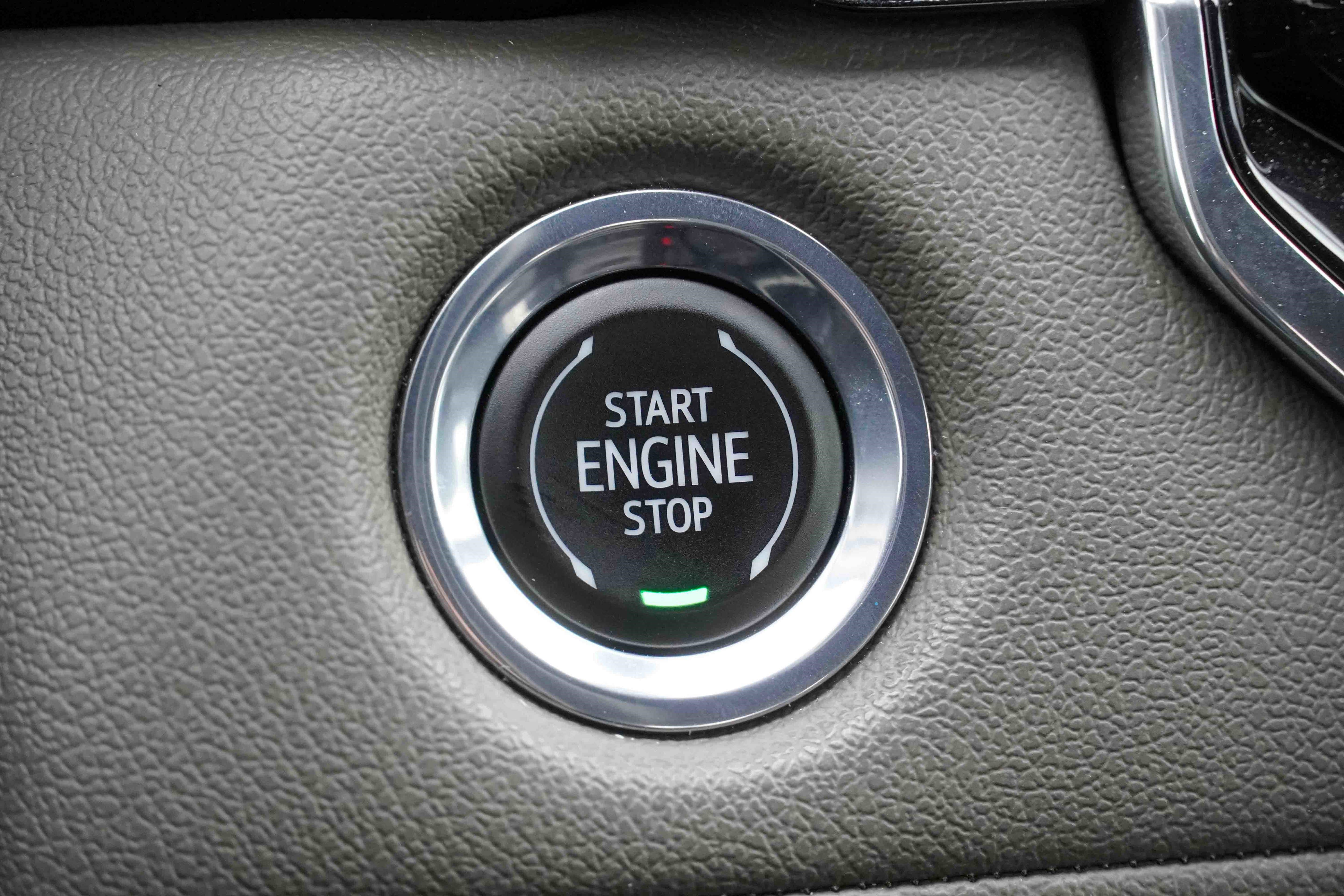 Used 2023 Chevrolet Colorado ZR2 w/ ZR2 Convenience Package III image 18