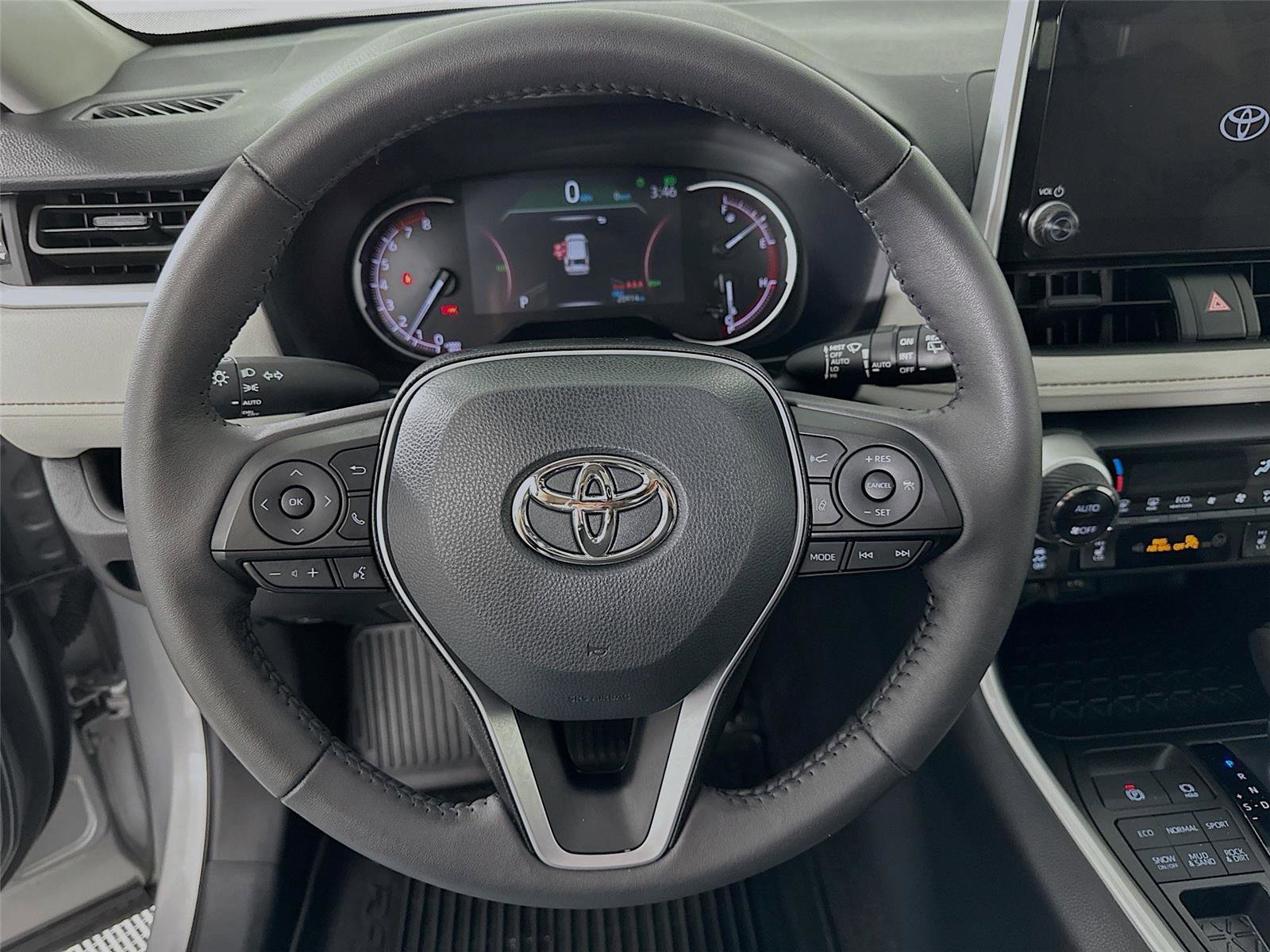 Used 2023 Toyota RAV4 XLE w/ Convenience Package AWD/4WD image 19