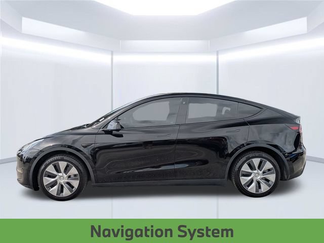 Used 2022 Tesla Model Y Long Range AWD/4WD image 2