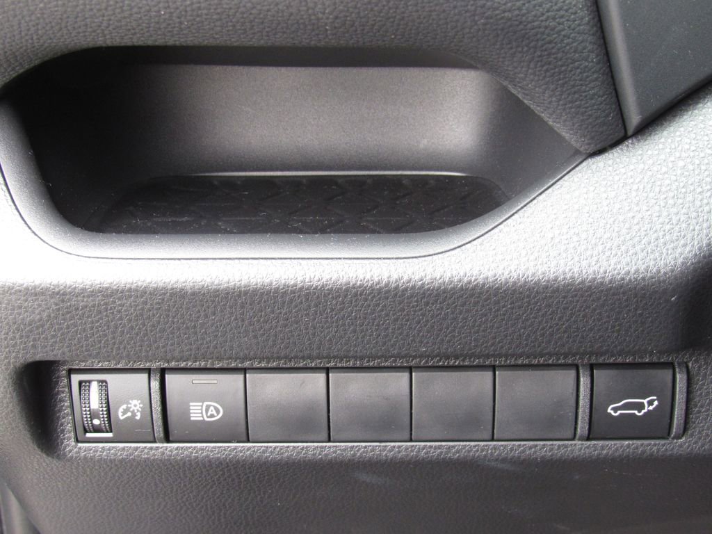 Certified 2025 Toyota RAV4 XLE Premium AWD/4WD image 34