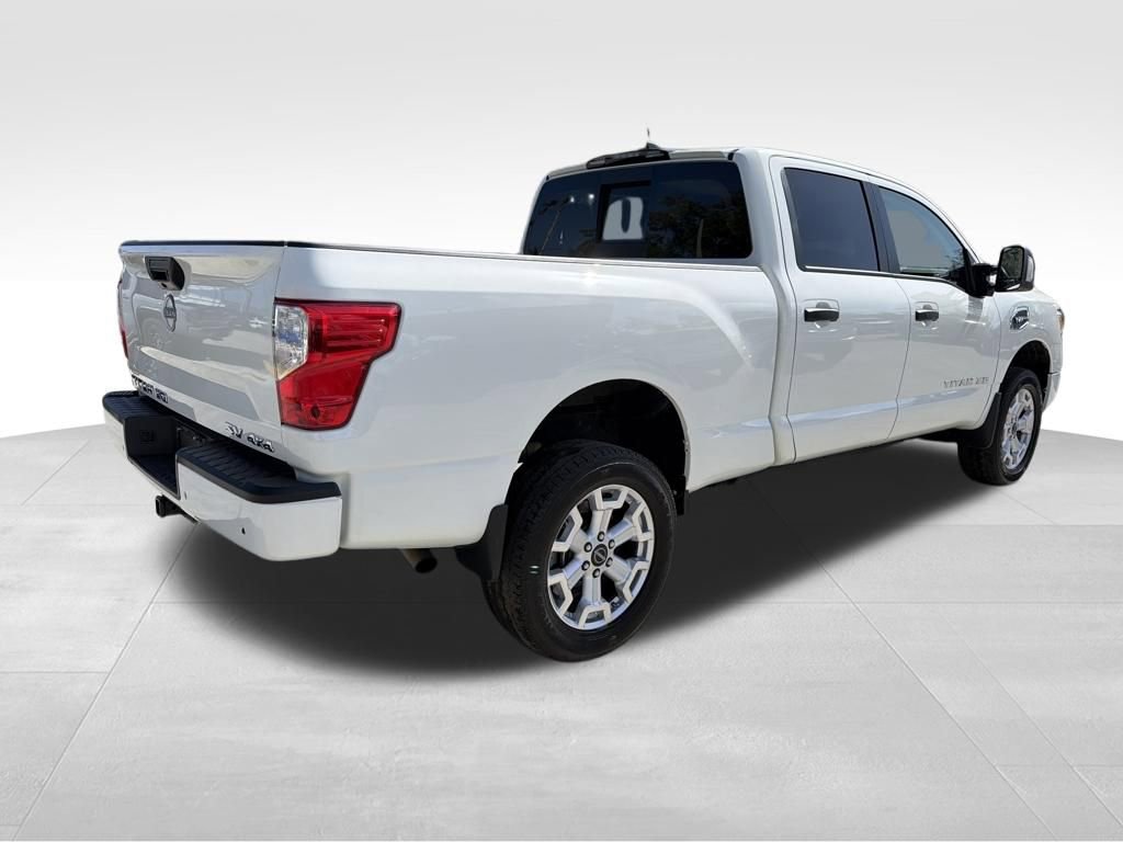 Used 2024 Nissan Titan SV w/ SV Convenience Package image 8