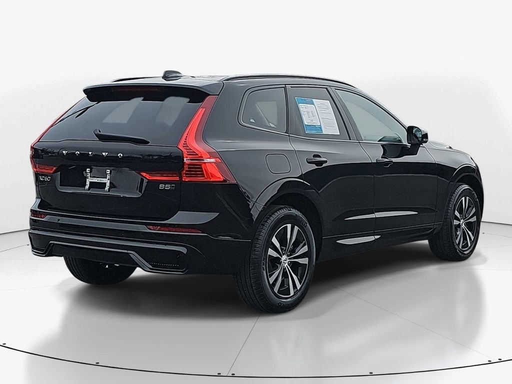 Used 2025 Volvo XC60 B5 Core image 5