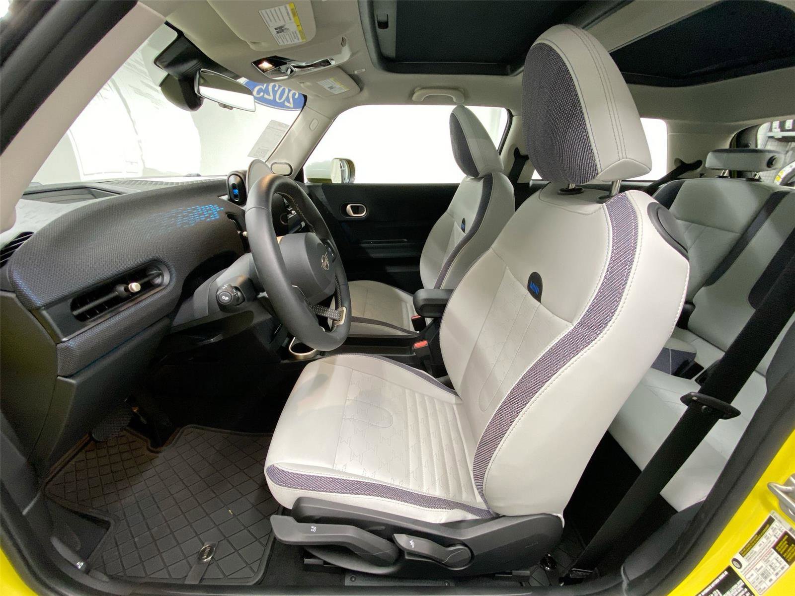 Certified 2025 MINI Cooper S image 17