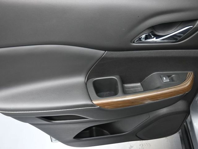 Used 2023 GMC Acadia SLE w/ Driver Convenience Package image 19