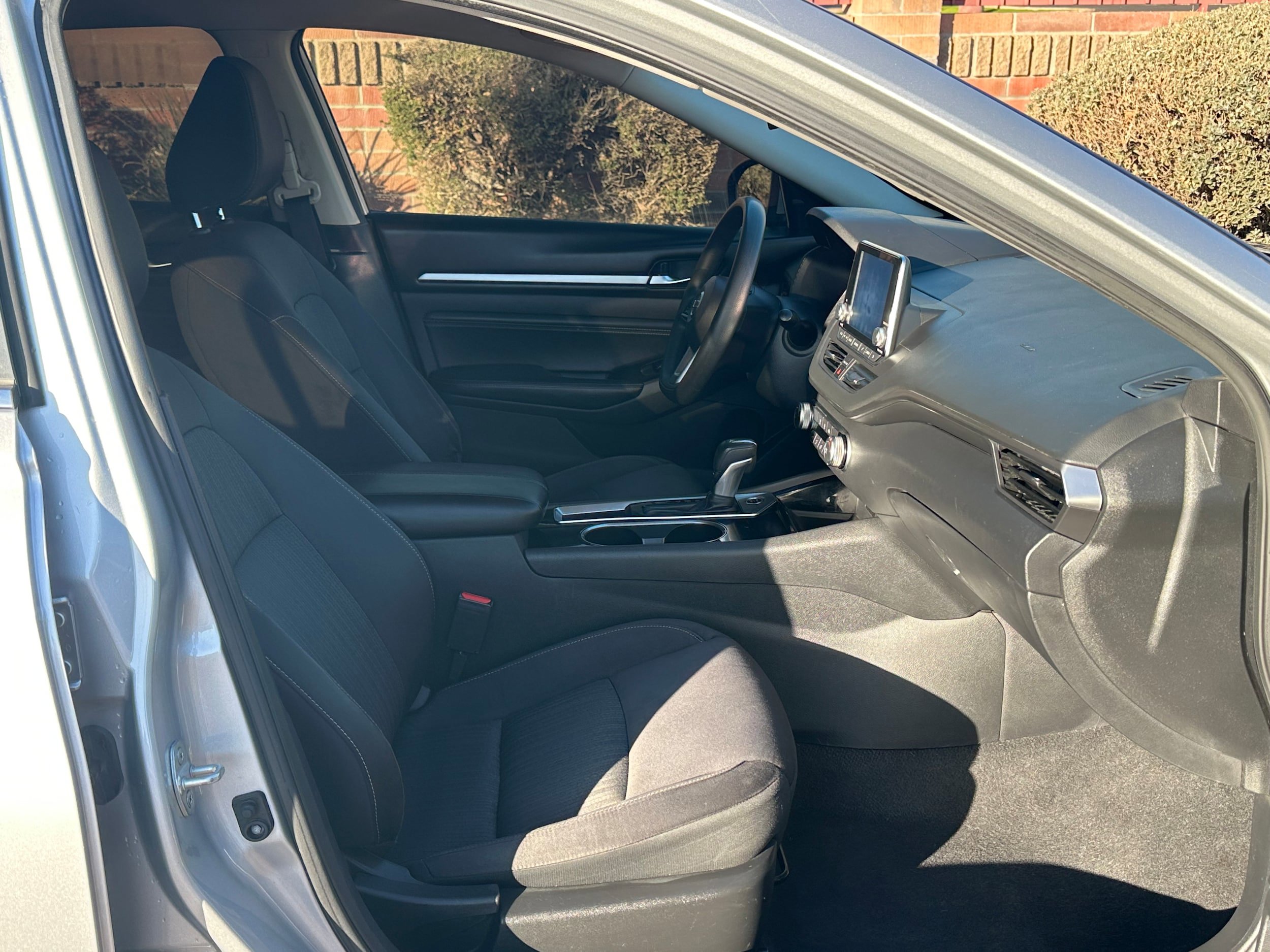 Used 2021 Nissan Altima 2.5 SV FWD image 11