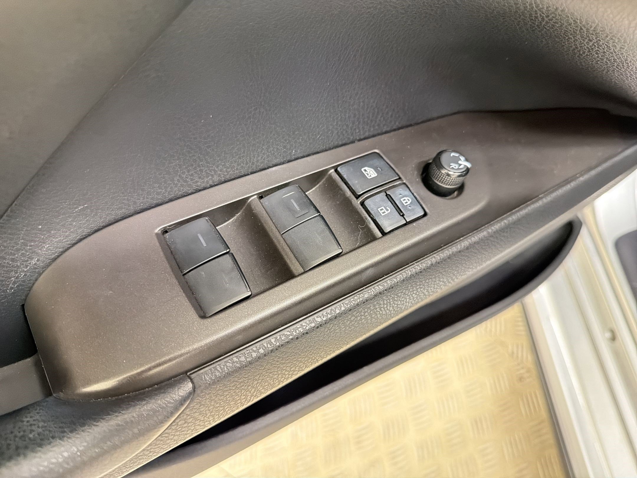 Used 2023 Toyota Camry SE image 20