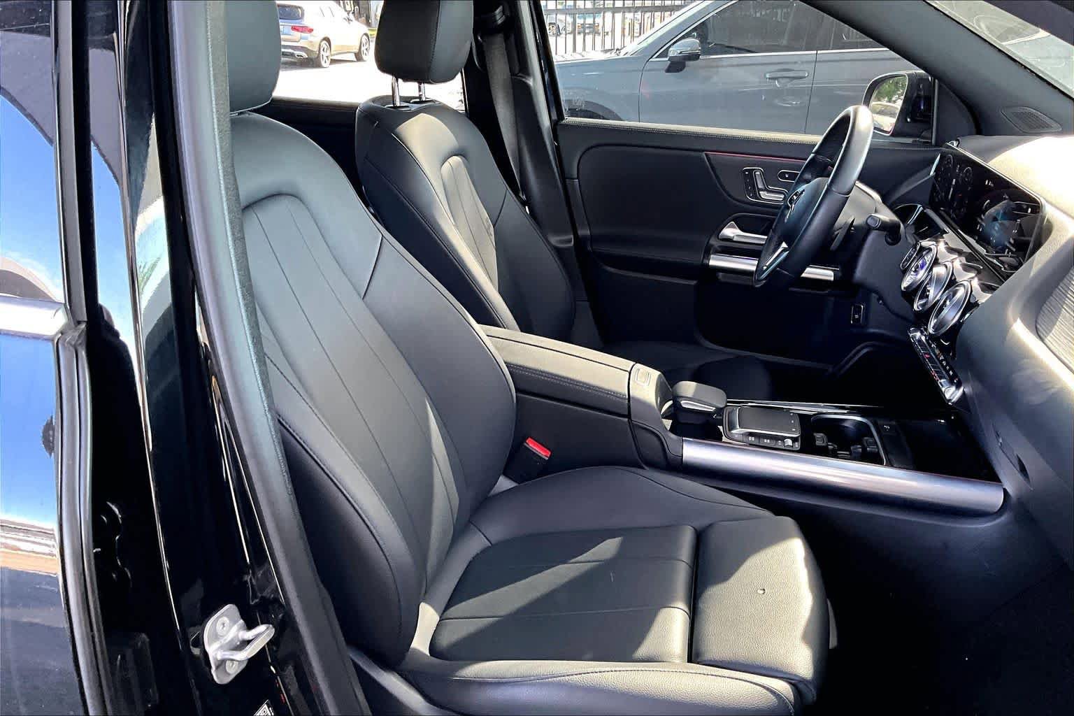 Certified 2023 Mercedes-Benz GLA 250 4MATIC w/ Premium Package image 9