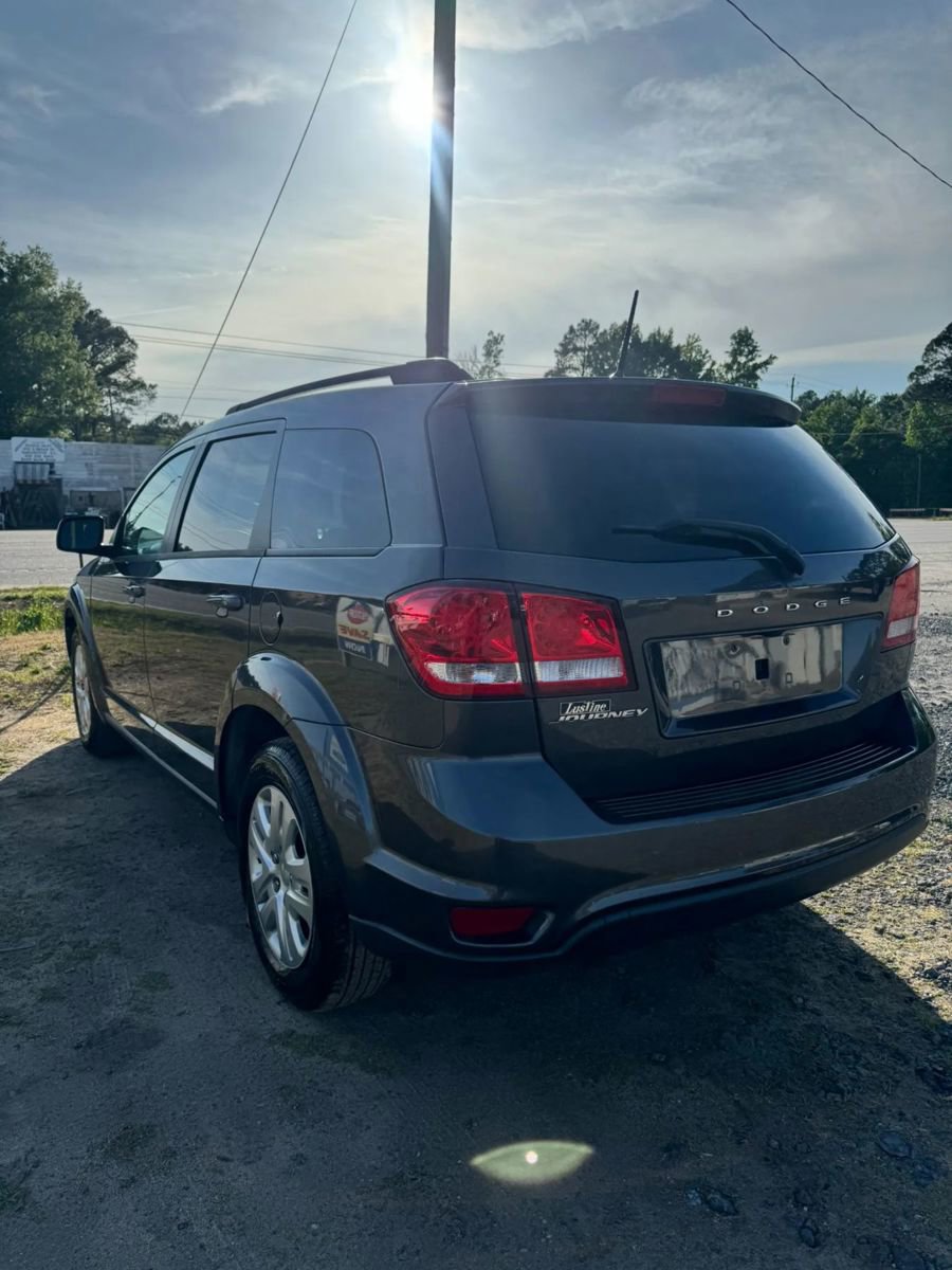Used 2019 Dodge Journey SE FWD image 7