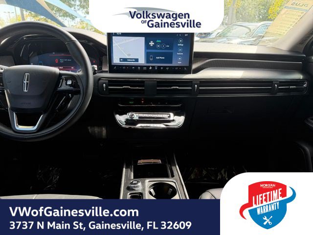 Used 2024 Lincoln Corsair Reserve FWD image 13