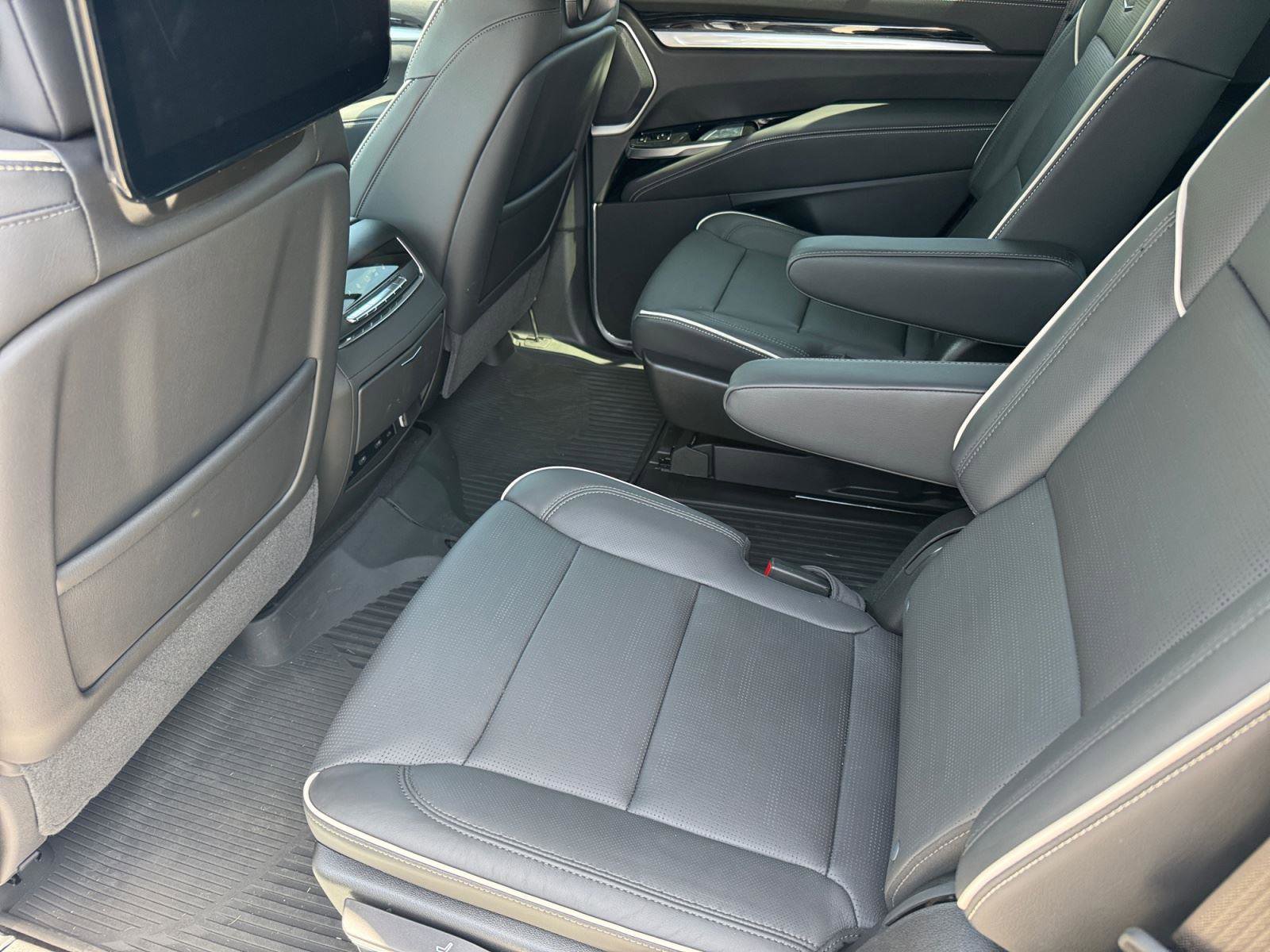 Used 2026 Cadillac Escalade Sport w/ Touring Package AWD/4WD image 11
