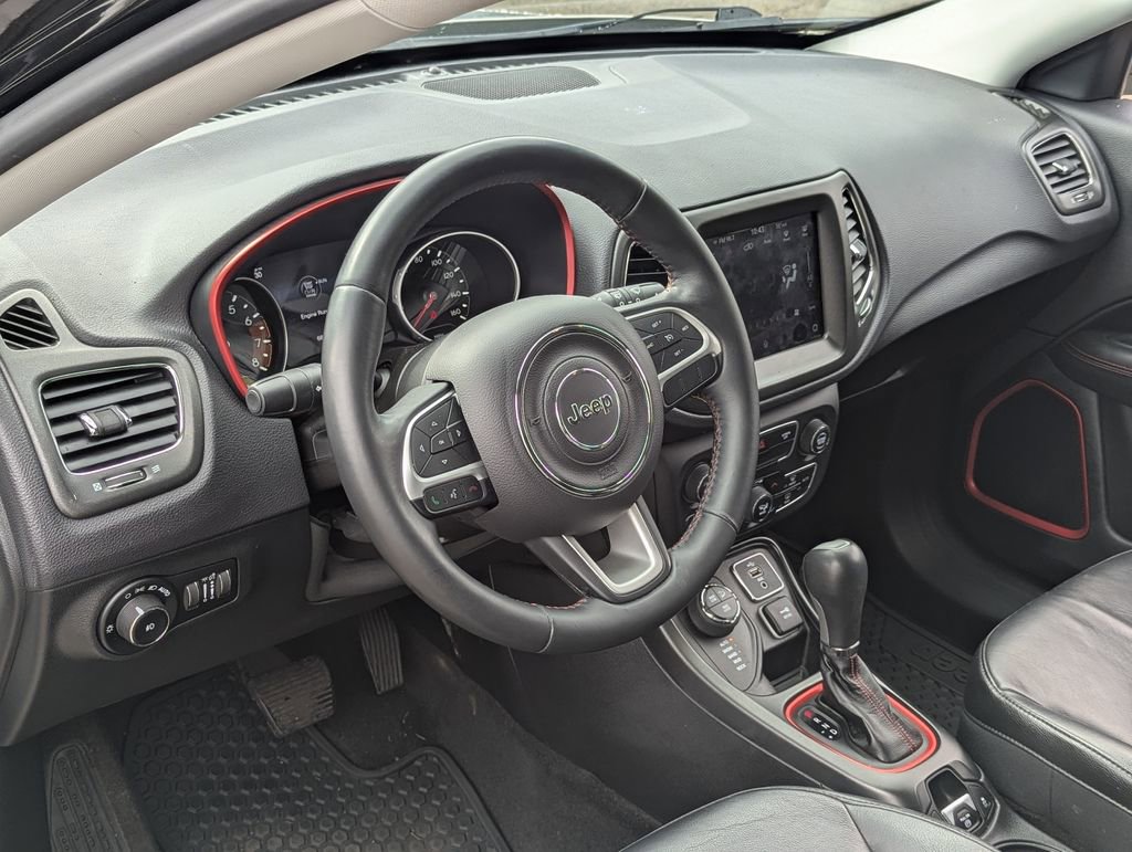 Used 2018 Jeep Compass Trailhawk w/ Navigation Group image 12