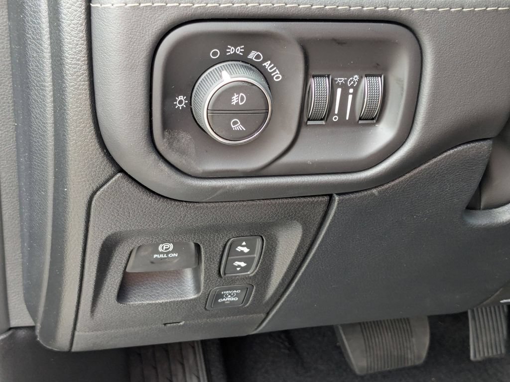 New 2026 RAM 1500 Limited AWD/4WD image 14