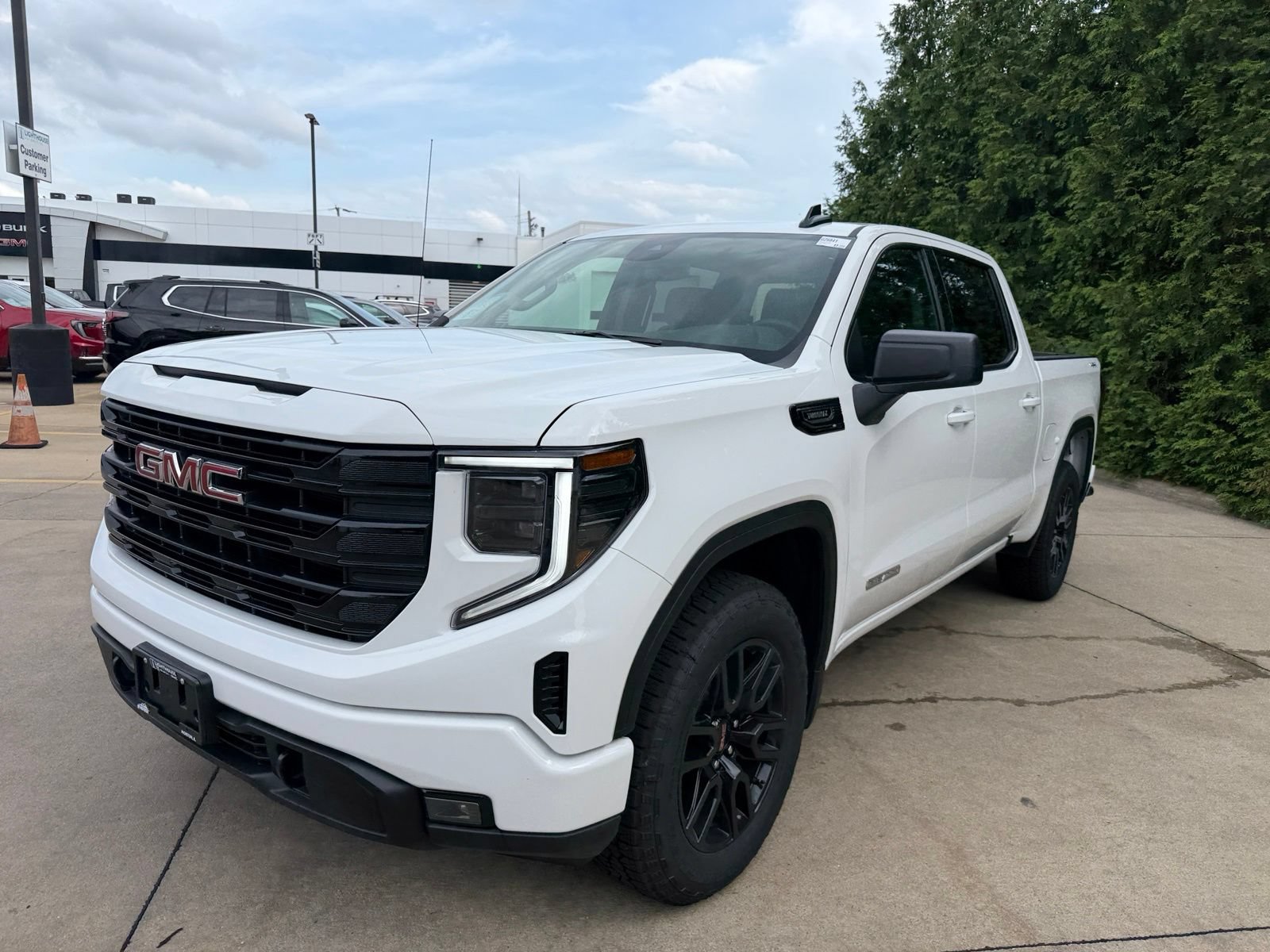 New 2026 GMC Sierra 1500 Elevation AWD/4WD image 7