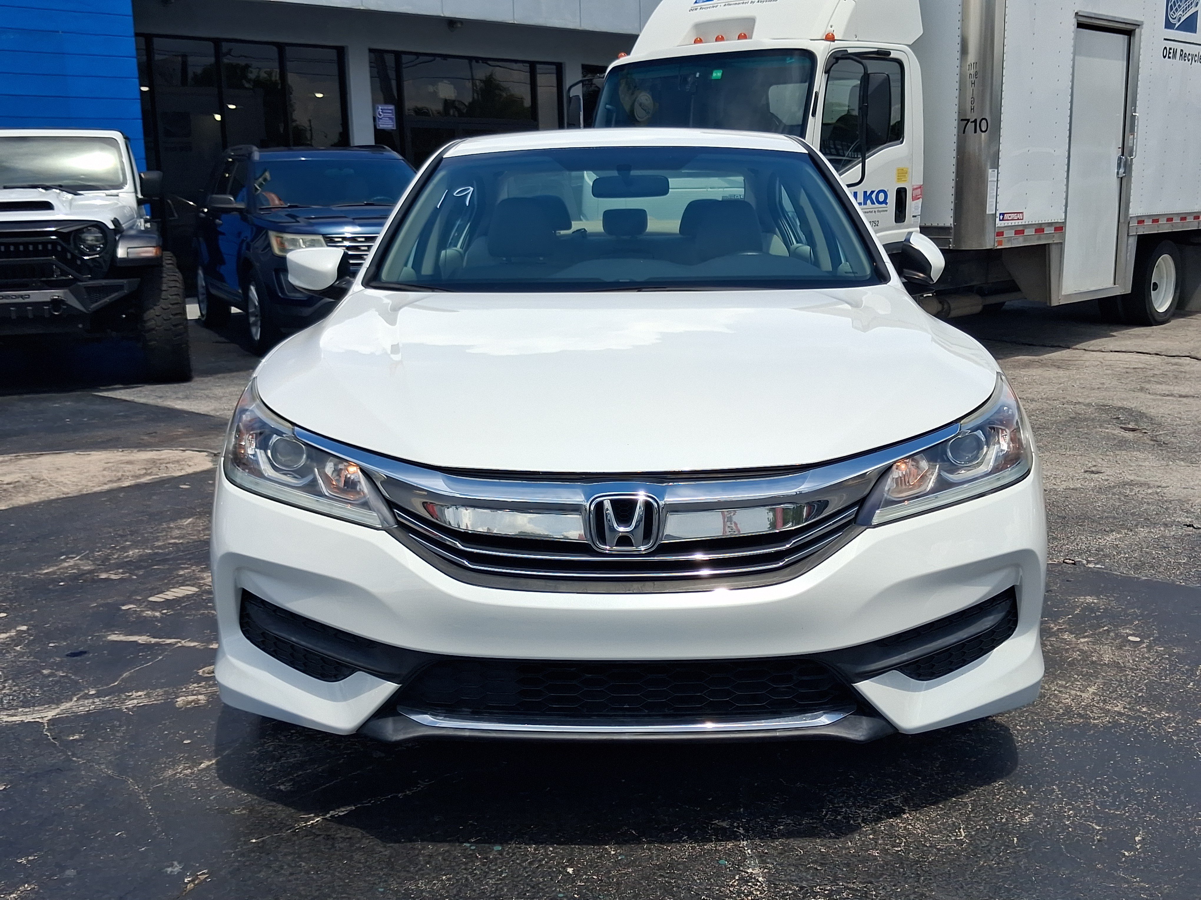 Used 2017 Honda Accord LX image 3