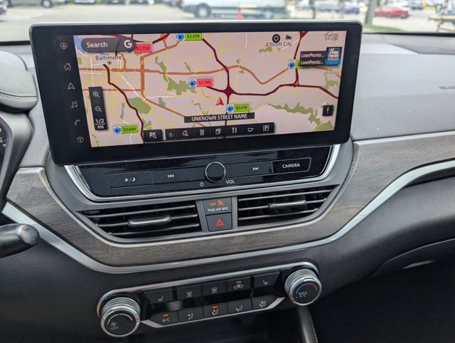 Used 2023 Nissan Altima 2.5 SV w/ SV Premium Package FWD image 28